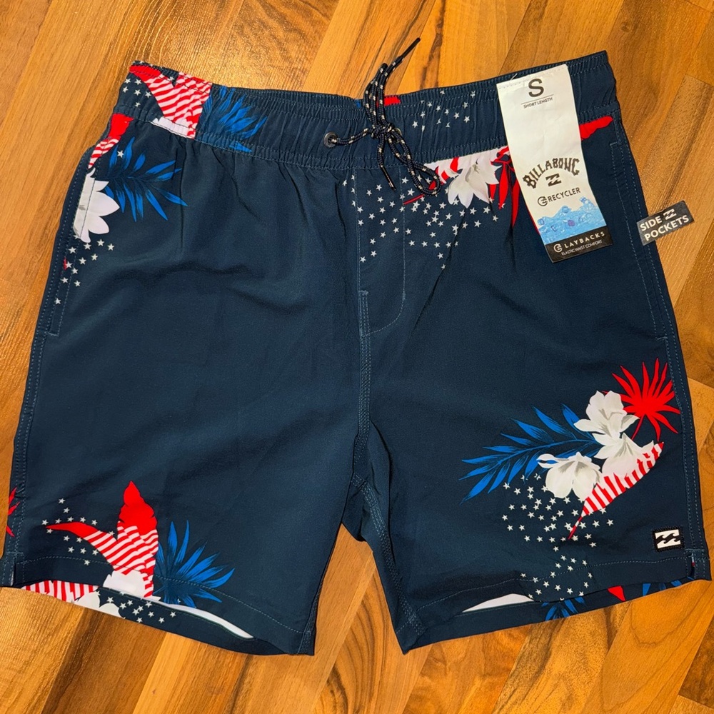 Billabong size small shorts swim, elastic waist America USA, flag bathing suit